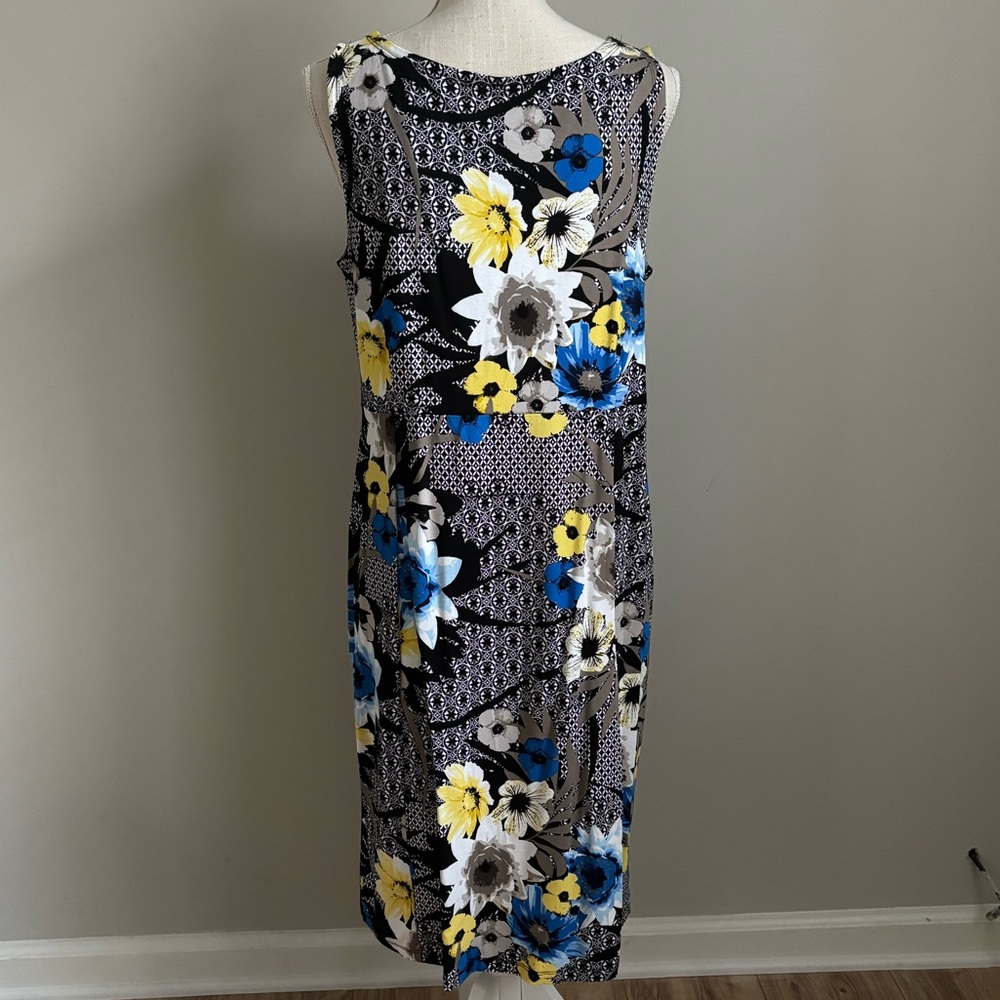 Floral Shift Dress Blue and Yellow Flowers - Picture 5 of 8